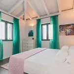 Seafront Adriatica With Pool Villa *