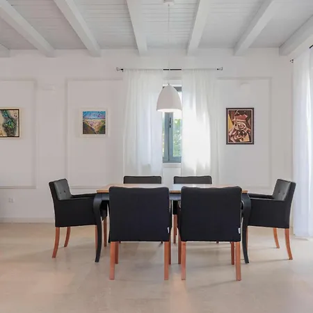 Villa Seafront Adriatica With Pool Dobropoljana