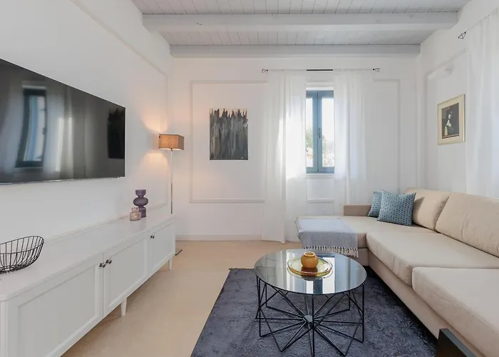 Villa Seafront Adriatica With Pool Dobropoljana