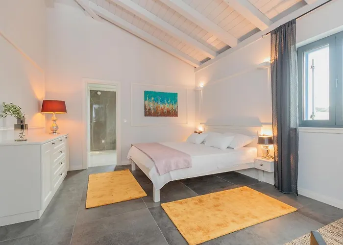 Seafront Adriatica With Pool *