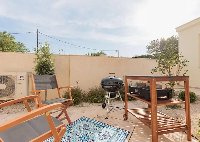 Villa Seafront Adriatica With Pool *