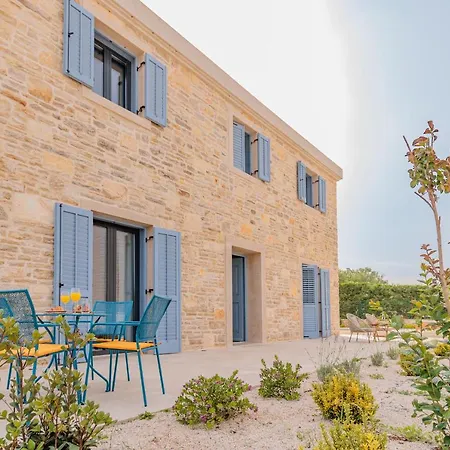 Villa Seafront Adriatica With Pool *