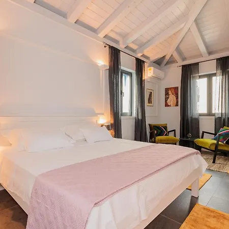 Seafront Adriatica With Pool Villa *