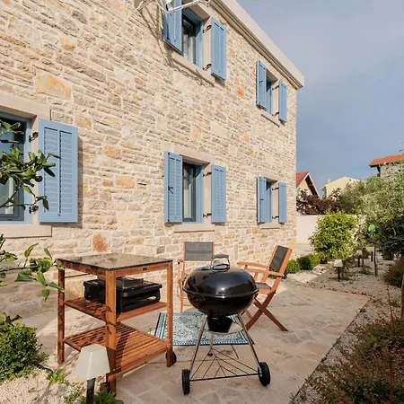 Seafront Adriatica With Pool דוברופוליינה