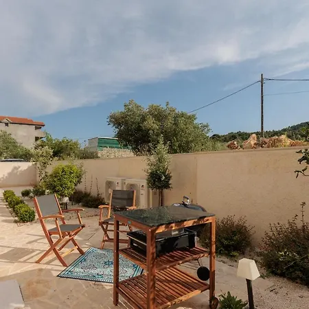 Seafront Adriatica With Pool Vila *