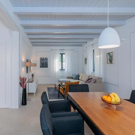 Seafront Adriatica With Pool וילה *