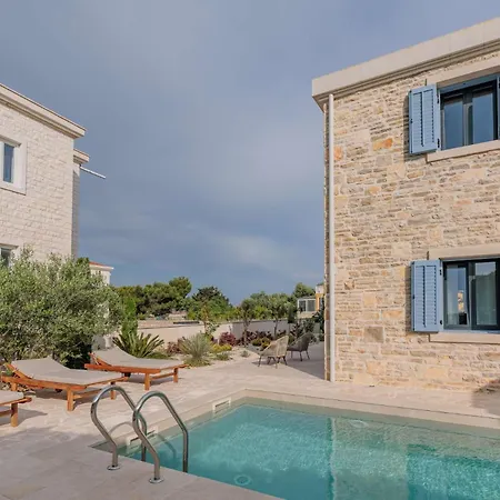 Seafront Adriatica With Pool Dobropoljana