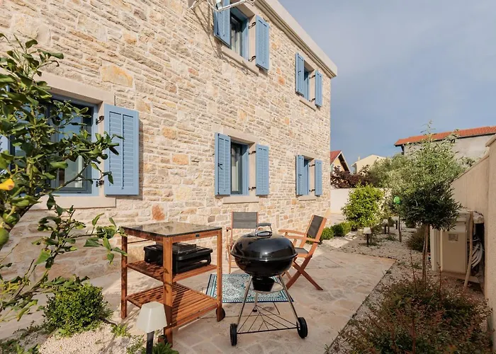 Seafront Adriatica With Pool Dobropoljana