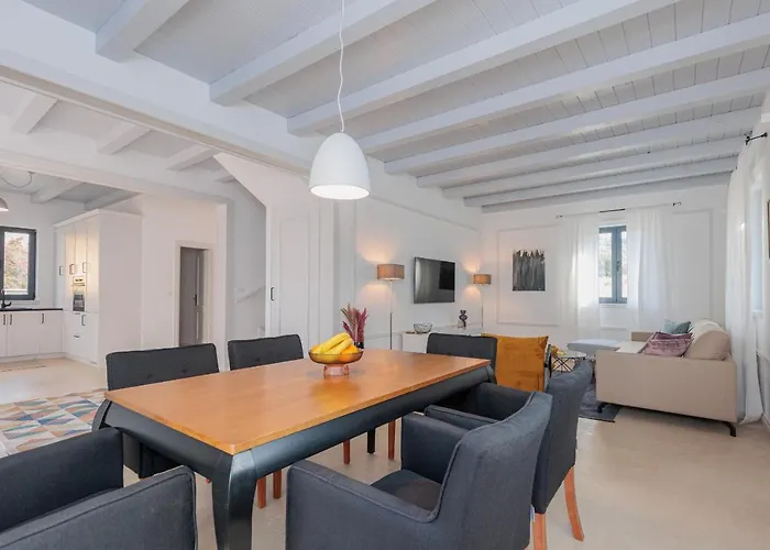 Seafront Adriatica With Pool