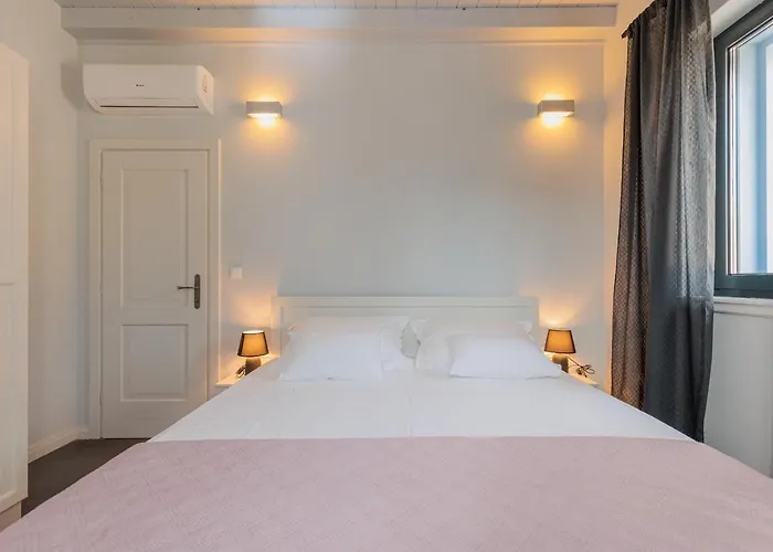 Seafront Adriatica With Pool 빌라 Dobropoljana